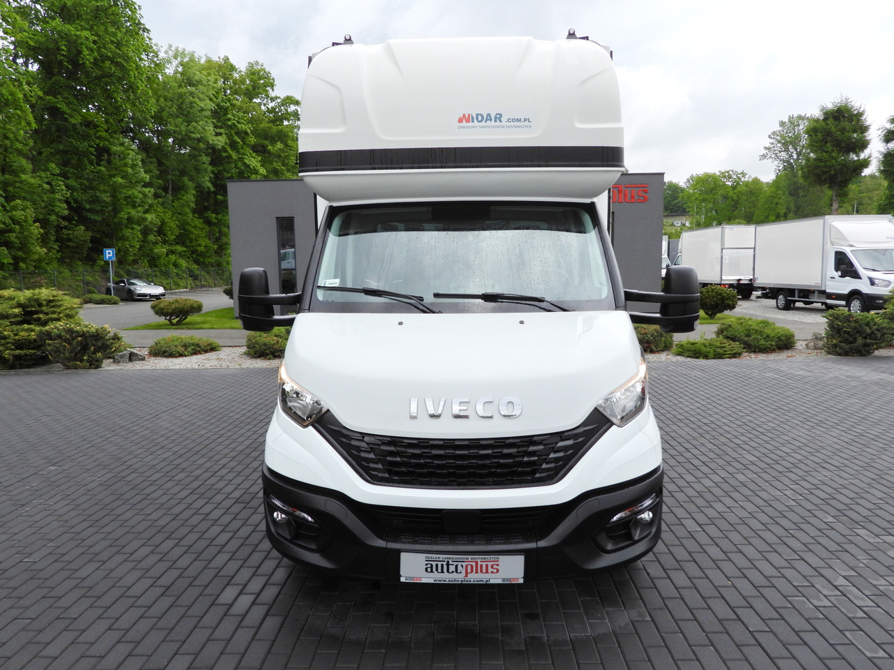 Iveco DAILY 35S18 PRITSCHE PLANE 10 PALETTEN WEBASTO - Furgons ar tentu: foto 5 Iveco DAILY 35S18 PRITSCHE PLANE 10 PALETTEN WEBASTO - Furgons ar tentu: foto 5