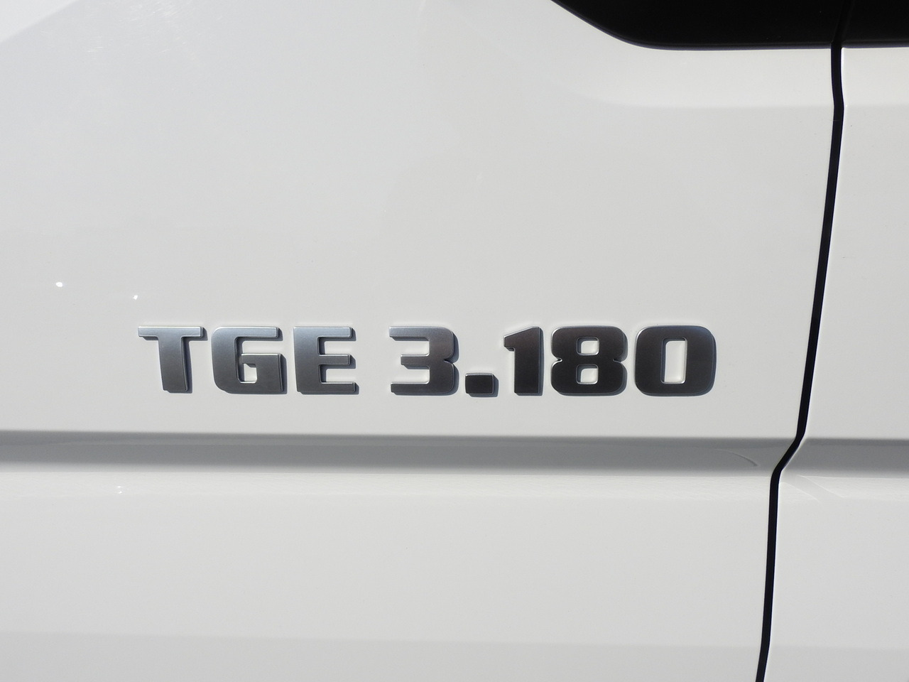 Furgons ar tentu MAN TGE TARPAULIN 10 PALLETS AIR CONDITIONING  180HP: foto 22