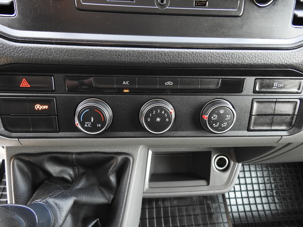 Furgons ar tentu MAN TGE TARPAULIN 10 PALLETS AIR CONDITIONING  180HP: foto 39