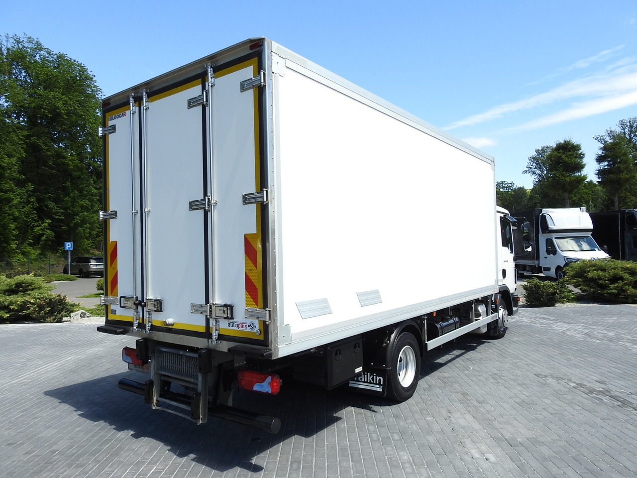 MAN TGL 10.180 REGRIGERATOR BOX -20*C 11 PALLETS POWER SUPPLY 230V AIR CONDITIONING PNEUMATICS TWIN WHEELS 180HP - Kravas automašīna refrižerators: foto 3 MAN TGL 10.180 REGRIGERATOR BOX -20*C 11 PALLETS POWER SUPPLY 230V AIR CONDITIONING PNEUMATICS TWIN WHEELS 180HP - Kravas automašīna refrižerators: foto 3