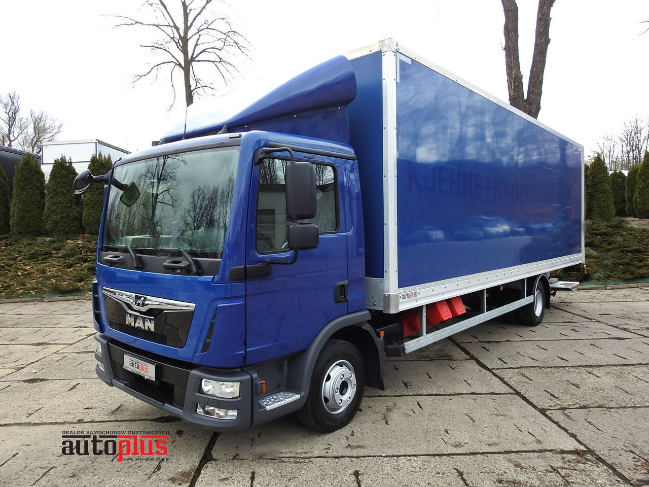 MAN TGL 12.220 BOX LIFT 18 PALLETS CRUISE CONTROLAIR CONDITIONING PNEUMATICS AUTOMATIC TWIN WHEELS 220HP - Furgons ar slēgtā virsbūve: foto 1 MAN TGL 12.220 BOX LIFT 18 PALLETS CRUISE CONTROLAIR CONDITIONING PNEUMATICS AUTOMATIC TWIN WHEELS 220HP - Furgons ar slēgtā virsbūve: foto 1