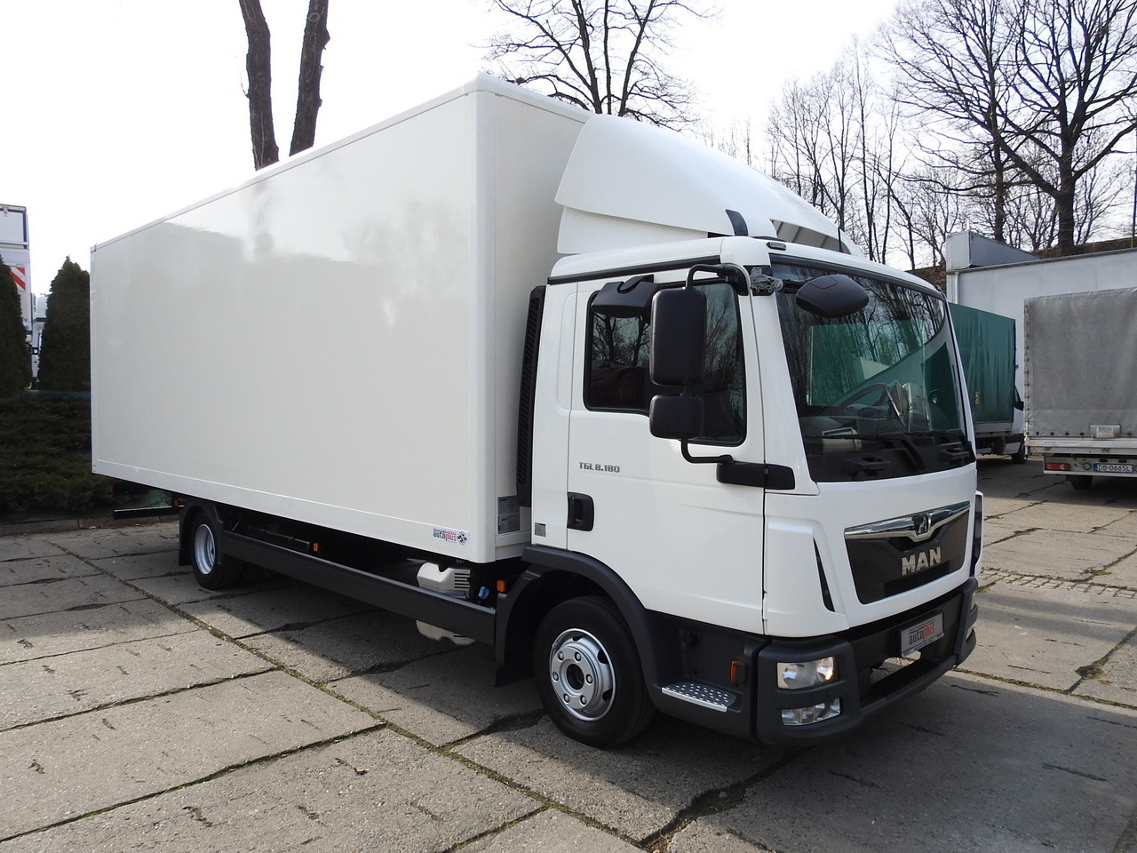 MAN TGL 8.18 BOX 16 PALLETS CRUISE CONTROL TWIN WHEELS 180HP - Kravas automašīna ar slēgto virsbūvi: foto 4 MAN TGL 8.18 BOX 16 PALLETS CRUISE CONTROL TWIN WHEELS 180HP - Kravas automašīna ar slēgto virsbūvi: foto 4