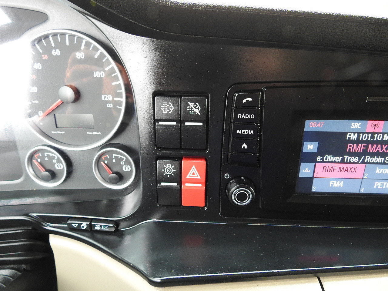 MAN TGL 8.18 BOX 16 PALLETS CRUISE CONTROL TWIN WHEELS 180HP līzingu MAN TGL 8.18 BOX 16 PALLETS CRUISE CONTROL TWIN WHEELS 180HP: foto 34 MAN TGL 8.18 BOX 16 PALLETS CRUISE CONTROL TWIN WHEELS 180HP līzingu MAN TGL 8.18 BOX 16 PALLETS CRUISE CONTROL TWIN WHEELS 180HP: foto 34