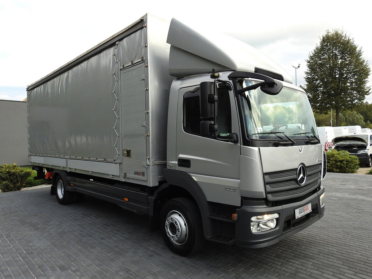 MERCEDES ATEGO 1221 TARPAULIN LIFT 16 PALLETS WEBASTO AIR CONDITIONING PNEUMATICS TWIN WHEELS  230HP - Furgons ar tentu: foto 4 MERCEDES ATEGO 1221 TARPAULIN LIFT 16 PALLETS WEBASTO AIR CONDITIONING PNEUMATICS TWIN WHEELS  230HP - Furgons ar tentu: foto 4