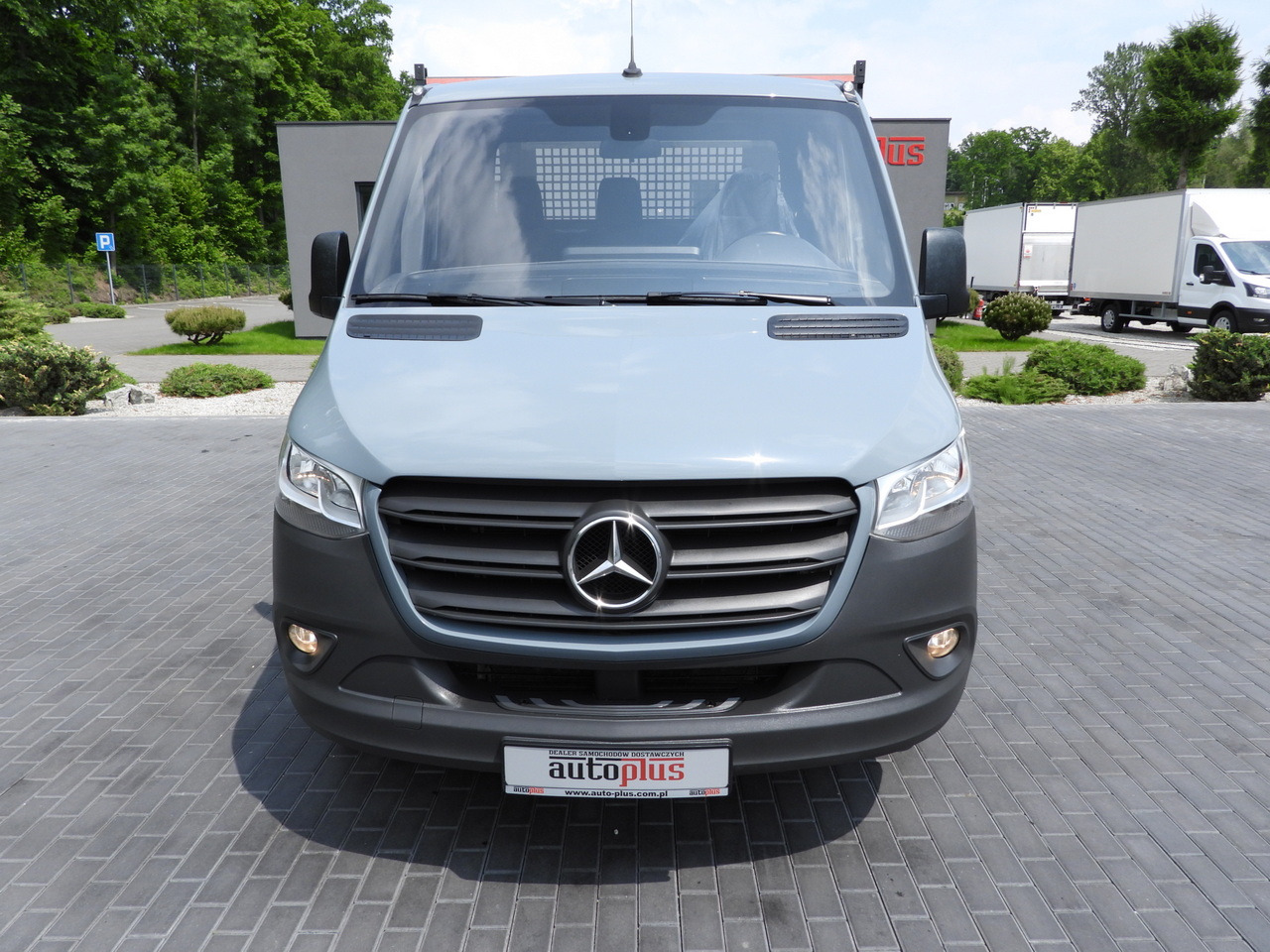 MERCEDES SPRINTER 315 STAKE BODY 8 PALLETS CRUISE CONTROL AIR CONDITIONING 150HP - Automašīna ar kravas platformu: foto 5 MERCEDES SPRINTER 315 STAKE BODY 8 PALLETS CRUISE CONTROL AIR CONDITIONING 150HP - Automašīna ar kravas platformu: foto 5