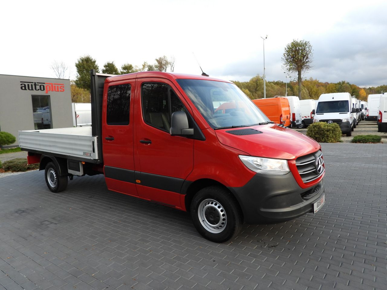 MERCEDES SPRINTER 316 STAKE BODY DOUBLE CABIN DOKA 7 SEATS AIR CONDITIONING 160HP - Kravas-pasažieru furgons: foto 4 MERCEDES SPRINTER 316 STAKE BODY DOUBLE CABIN DOKA 7 SEATS AIR CONDITIONING 160HP - Kravas-pasažieru furgons: foto 4