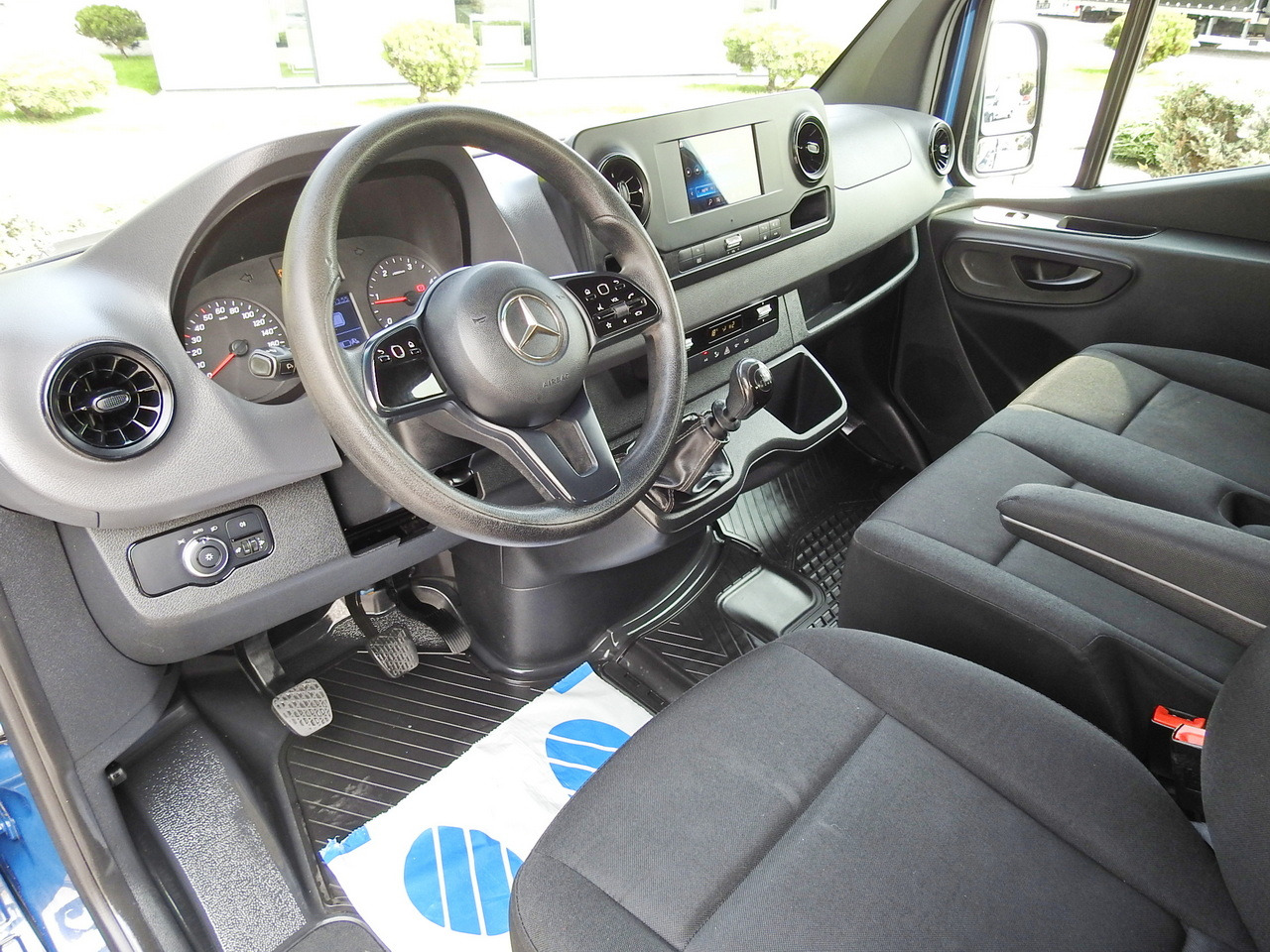 MERCEDES SPRINTER 316 STAKE BODY DOUBLE CABIN DOKA 7 SEATS AIR CONDITIONING 160HP - Kravas-pasažieru furgons: foto 2 MERCEDES SPRINTER 316 STAKE BODY DOUBLE CABIN DOKA 7 SEATS AIR CONDITIONING 160HP - Kravas-pasažieru furgons: foto 2
