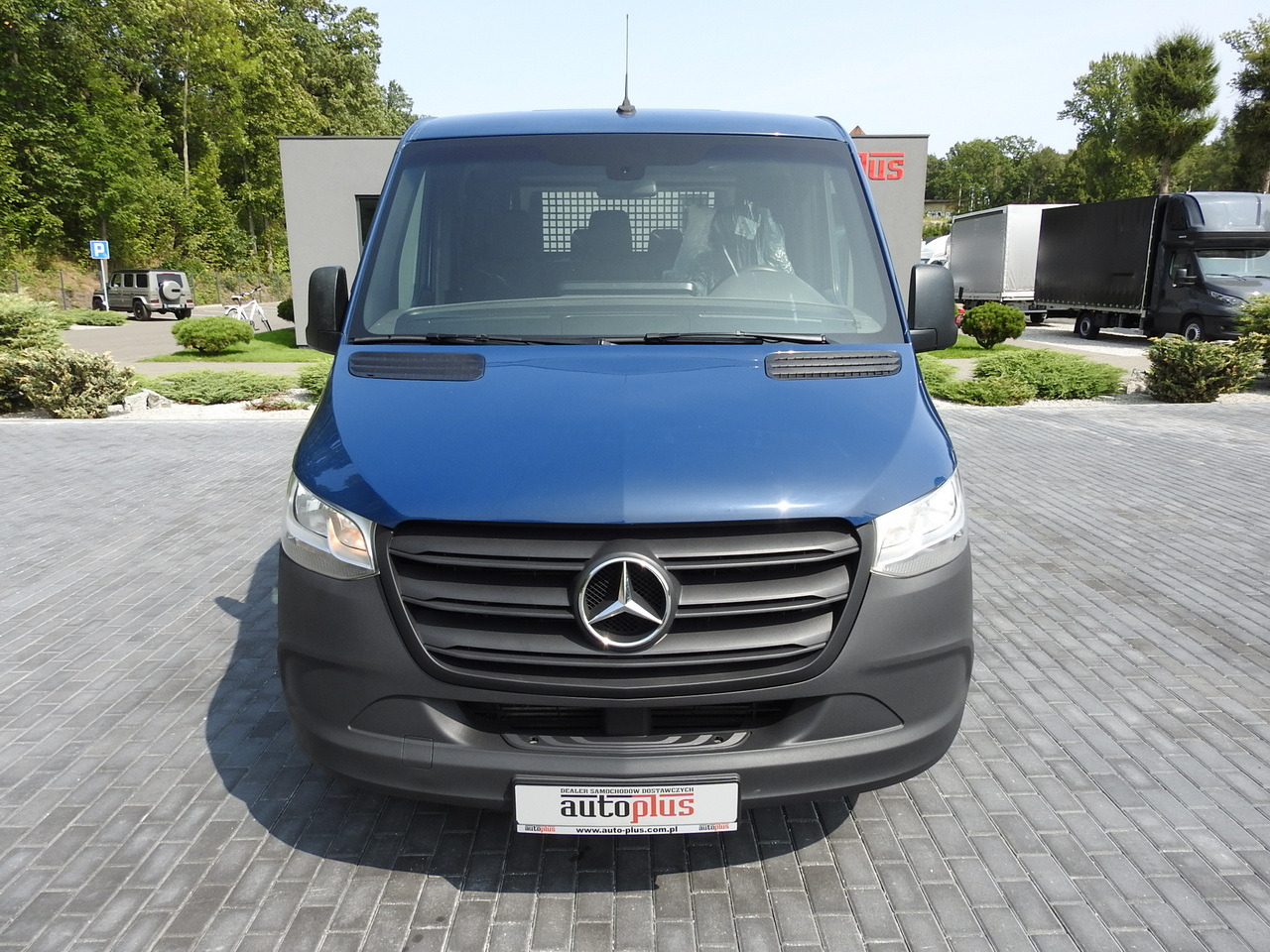 MERCEDES SPRINTER 316 STAKE BODY DOUBLE CABIN DOKA 7 SEATS AIR CONDITIONING 160HP - Kravas-pasažieru furgons: foto 5 MERCEDES SPRINTER 316 STAKE BODY DOUBLE CABIN DOKA 7 SEATS AIR CONDITIONING 160HP - Kravas-pasažieru furgons: foto 5