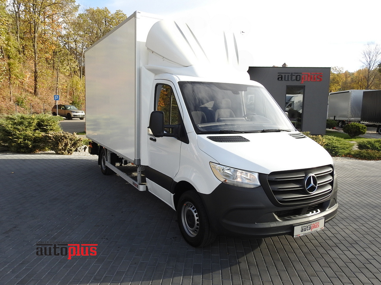 MERCEDES SPRINTER BOX LIFT 8 PALLETS AIR CONDITIONING  150HP - Komercauto refrižerators: foto 1 MERCEDES SPRINTER BOX LIFT 8 PALLETS AIR CONDITIONING  150HP - Komercauto refrižerators: foto 1