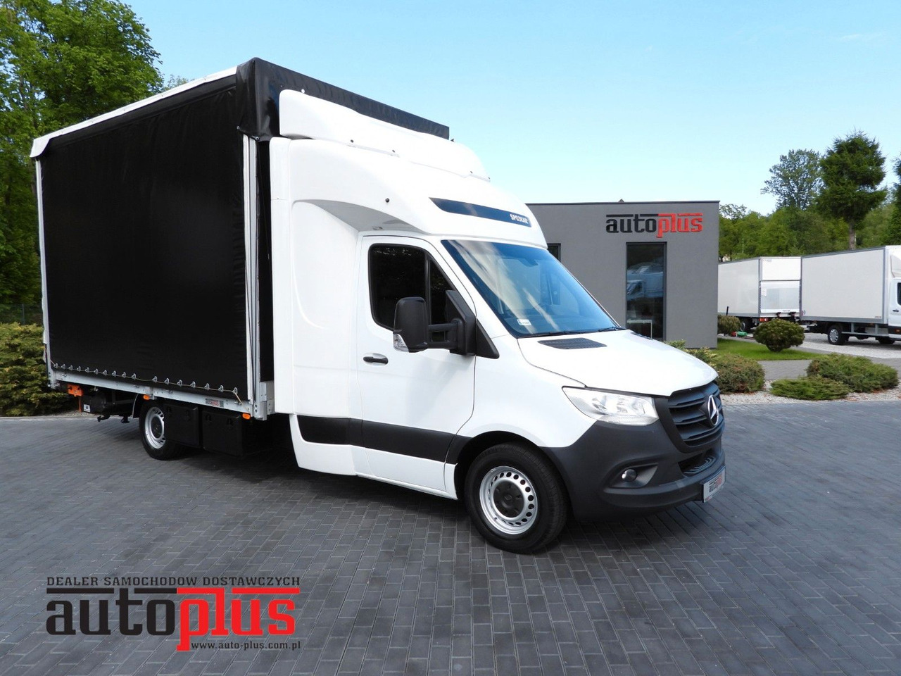 Mercedes-Benz SPRINTER 316 PRITSCHE PLANE AUFZUG 10 PALETTEN - Furgons ar tentu, Kravas-pasažieru furgons: foto 1 Mercedes-Benz SPRINTER 316 PRITSCHE PLANE AUFZUG 10 PALETTEN - Furgons ar tentu, Kravas-pasažieru furgons: foto 1