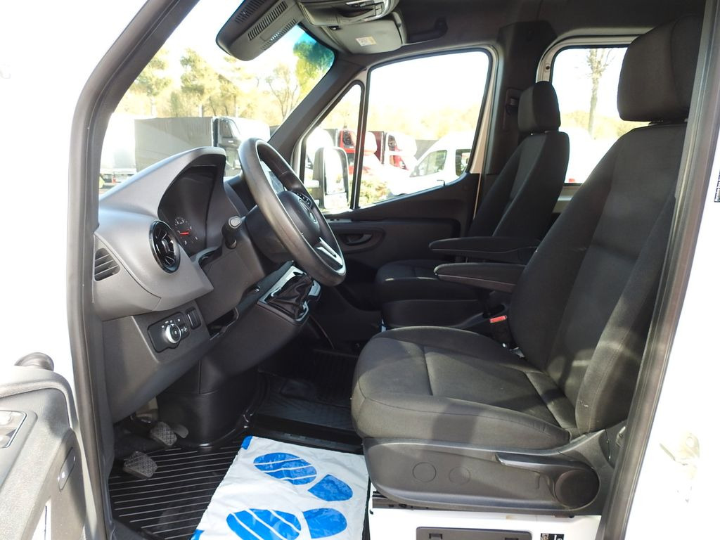 Automašīna ar kravas platformu, Kravas-pasažieru furgons Mercedes-Benz SPRINTER 516 PRITSCHE DOPPELKABINE DOKA 6 SITZE: foto 19