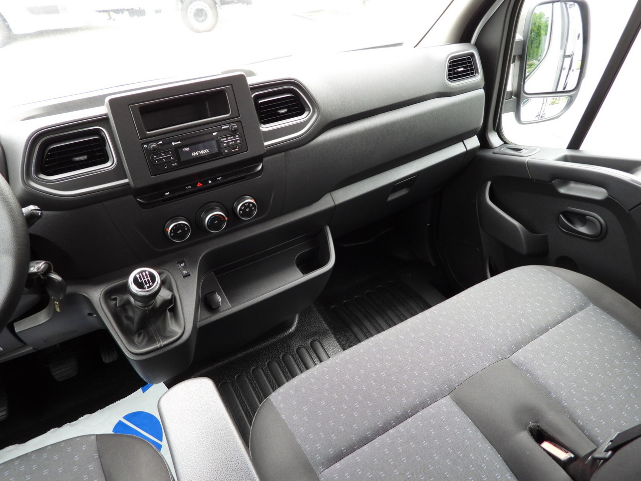 OPEL MOVANO  BOX DELIVERY VAN 7 SEATS CRUISE CONTROL LED LIGHTS AIR CONDITIONING  135HP līzingu OPEL MOVANO  BOX DELIVERY VAN 7 SEATS CRUISE CONTROL LED LIGHTS AIR CONDITIONING  135HP: foto 29