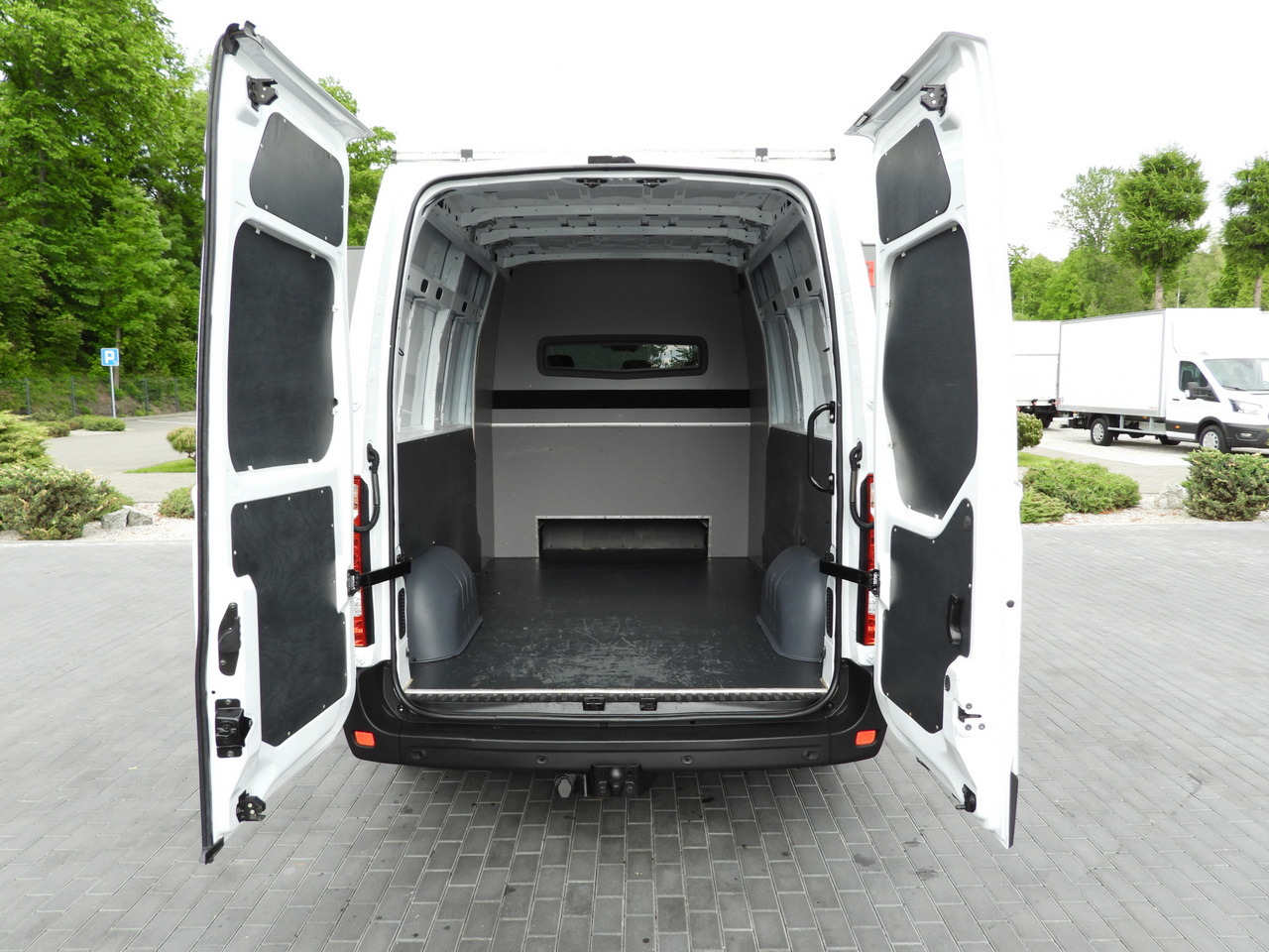 OPEL MOVANO  BOX DELIVERY VAN 7 SEATS CRUISE CONTROL LED LIGHTS AIR CONDITIONING  135HP līzingu OPEL MOVANO  BOX DELIVERY VAN 7 SEATS CRUISE CONTROL LED LIGHTS AIR CONDITIONING  135HP: foto 12