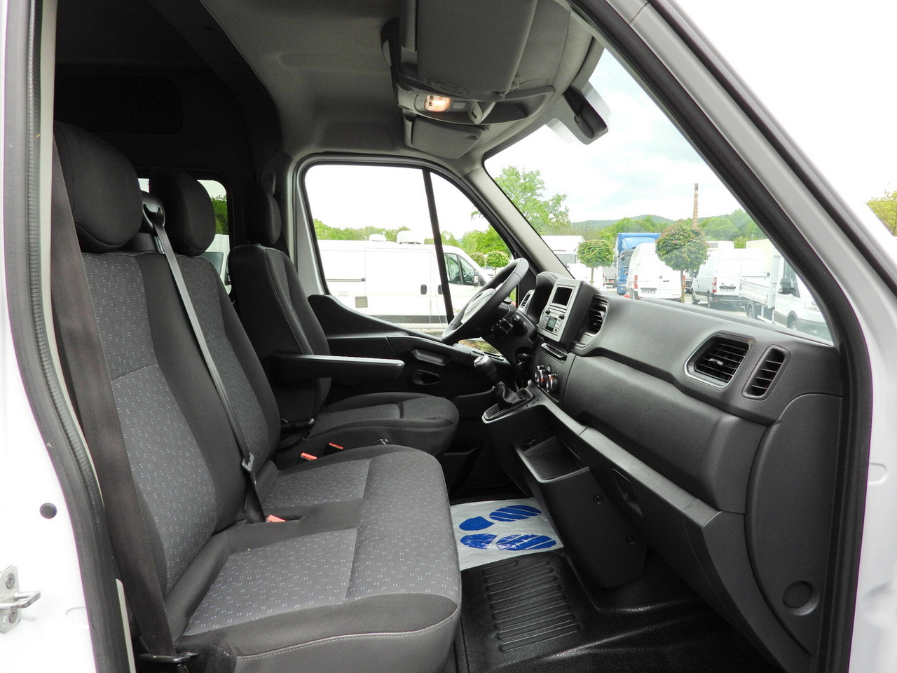 OPEL MOVANO  BOX DELIVERY VAN 7 SEATS CRUISE CONTROL LED LIGHTS AIR CONDITIONING  135HP līzingu OPEL MOVANO  BOX DELIVERY VAN 7 SEATS CRUISE CONTROL LED LIGHTS AIR CONDITIONING  135HP: foto 34