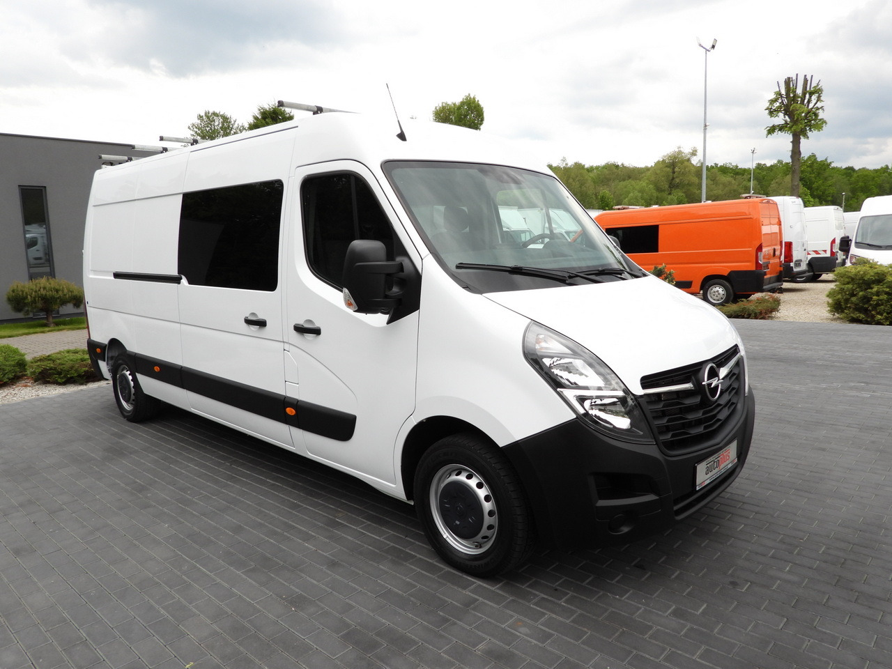OPEL MOVANO BOX DELIVERY VAN 7 SEATS CRUISE CONTROL LED LIGHTS AIR CONDITIONING 135HP - Kravas mikroautobuss: foto 4 OPEL MOVANO BOX DELIVERY VAN 7 SEATS CRUISE CONTROL LED LIGHTS AIR CONDITIONING 135HP - Kravas mikroautobuss: foto 4