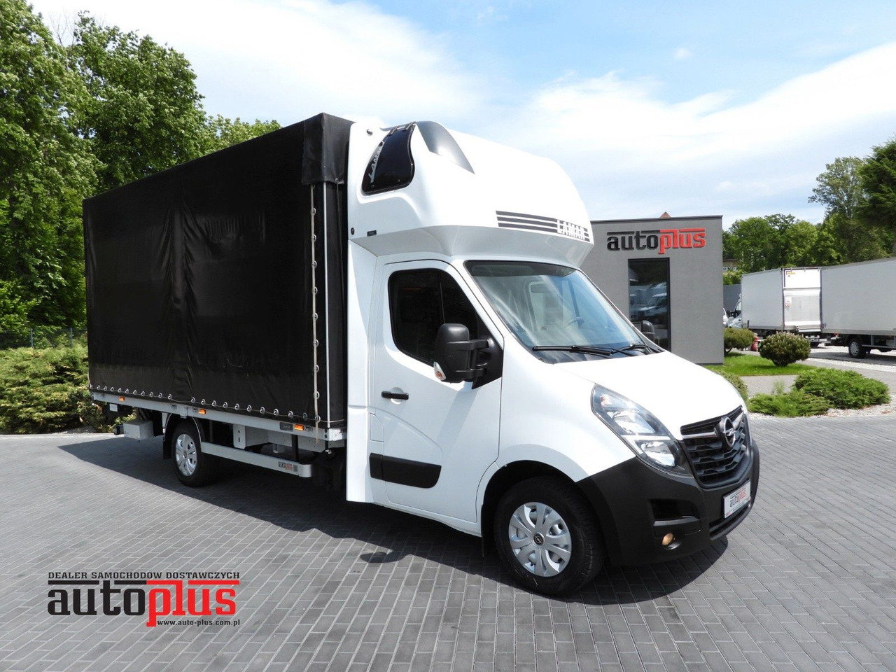 Opel MOVANO PRITSCHE PLANE AUFZUG 9 PALETTEN WEBASTO - Furgons ar tentu: foto 1 Opel MOVANO PRITSCHE PLANE AUFZUG 9 PALETTEN WEBASTO - Furgons ar tentu: foto 1