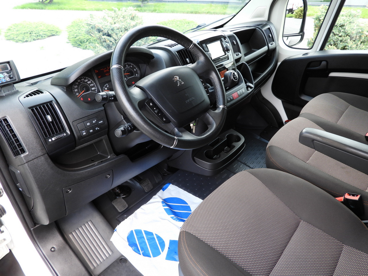 PEUGEOT BOXER REGRIGERATOR BOX 0*C 8 PALLETS CRUISE CONTROL LED LIGHTS AIR CONDITIONING 165HP - Komercauto refrižerators: foto 2 PEUGEOT BOXER REGRIGERATOR BOX 0*C 8 PALLETS CRUISE CONTROL LED LIGHTS AIR CONDITIONING 165HP - Komercauto refrižerators: foto 2