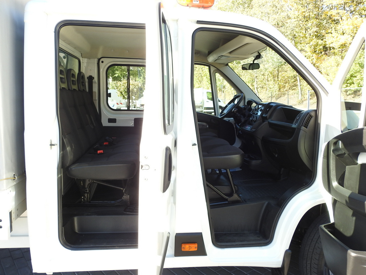 Kravas-pasažieru furgons PEUGEOT BOXER STAKE BODY DOUBLE CABIN DOKA 7 SEATS AIR CONDITIONING  140HP: foto 42