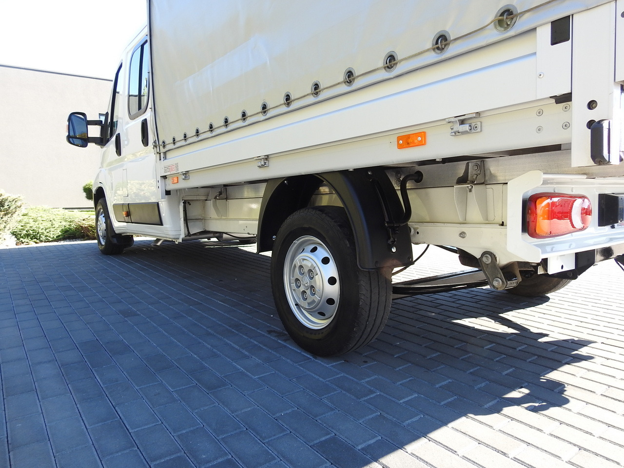 Kravas-pasažieru furgons PEUGEOT BOXER STAKE BODY DOUBLE CABIN DOKA 7 SEATS AIR CONDITIONING  140HP: foto 15