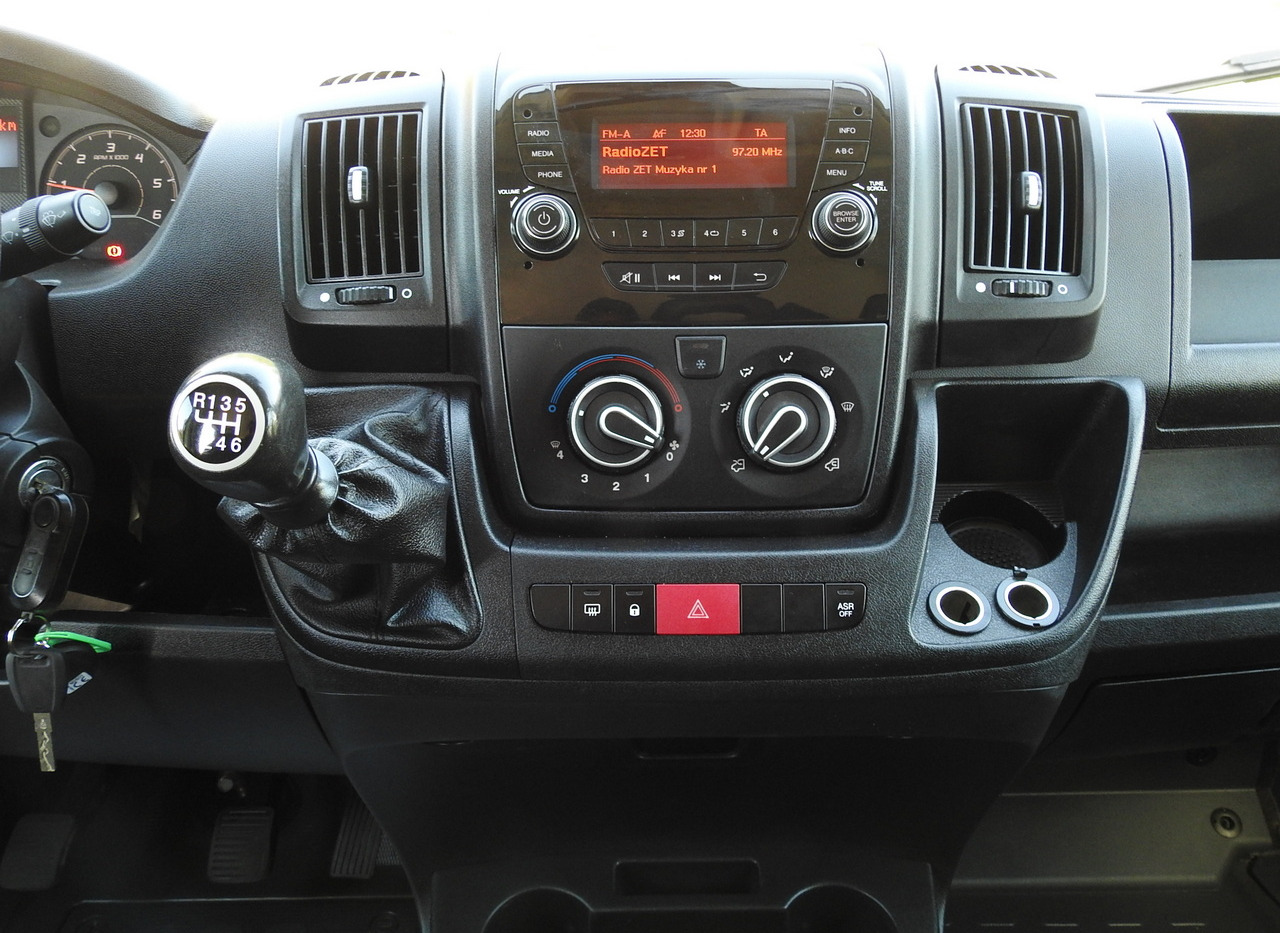 Kravas-pasažieru furgons PEUGEOT BOXER STAKE BODY DOUBLE CABIN DOKA 7 SEATS AIR CONDITIONING  140HP: foto 35