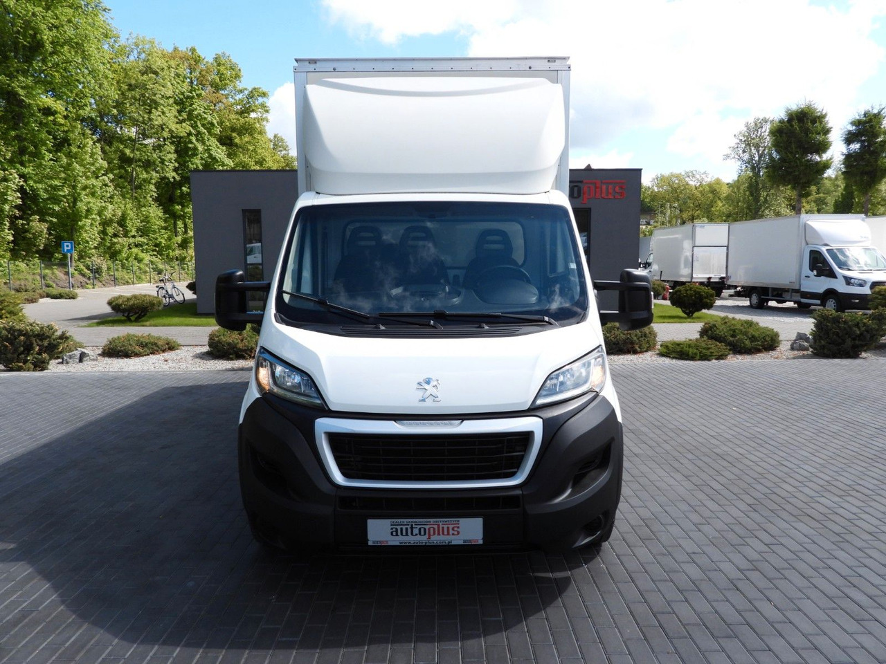 Peugeot BOXER KOFFER 8 PALETTEN TEMPOMAT KLIMAANLAGE Peugeot BOXER KOFFER 8 PALETTEN TEMPOMAT KLIMAANLAGE - Furgons ar slēgtā virsbūve: foto 5 Peugeot BOXER KOFFER 8 PALETTEN TEMPOMAT KLIMAANLAGE Peugeot BOXER KOFFER 8 PALETTEN TEMPOMAT KLIMAANLAGE - Furgons ar slēgtā virsbūve: foto 5
