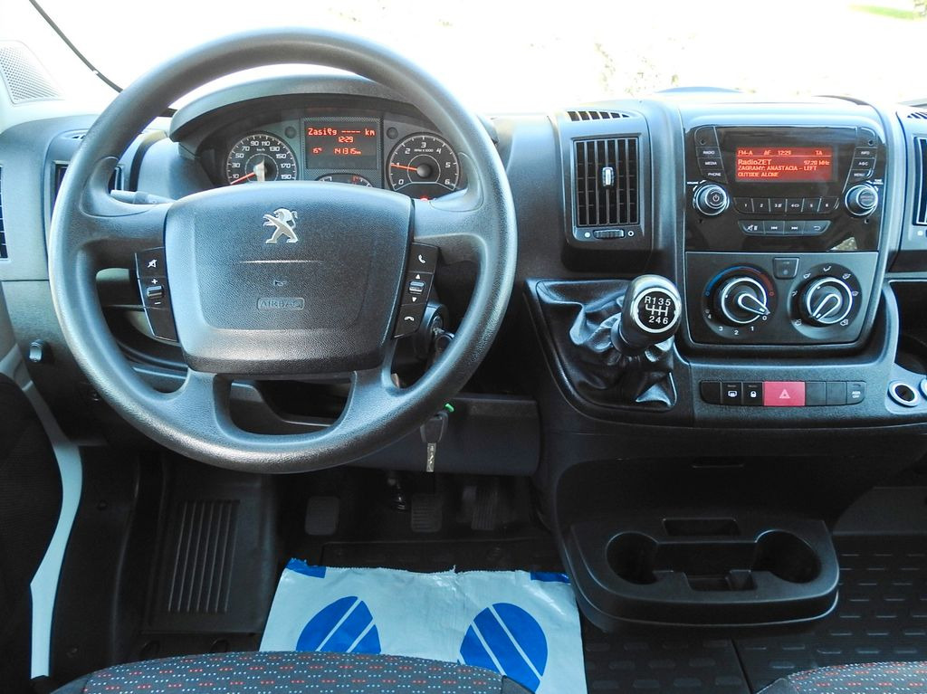 Automašīna ar kravas platformu, Kravas-pasažieru furgons Peugeot BOXER PRITSCHE DOPPELKABINE DOKA 7 SITZE: foto 21