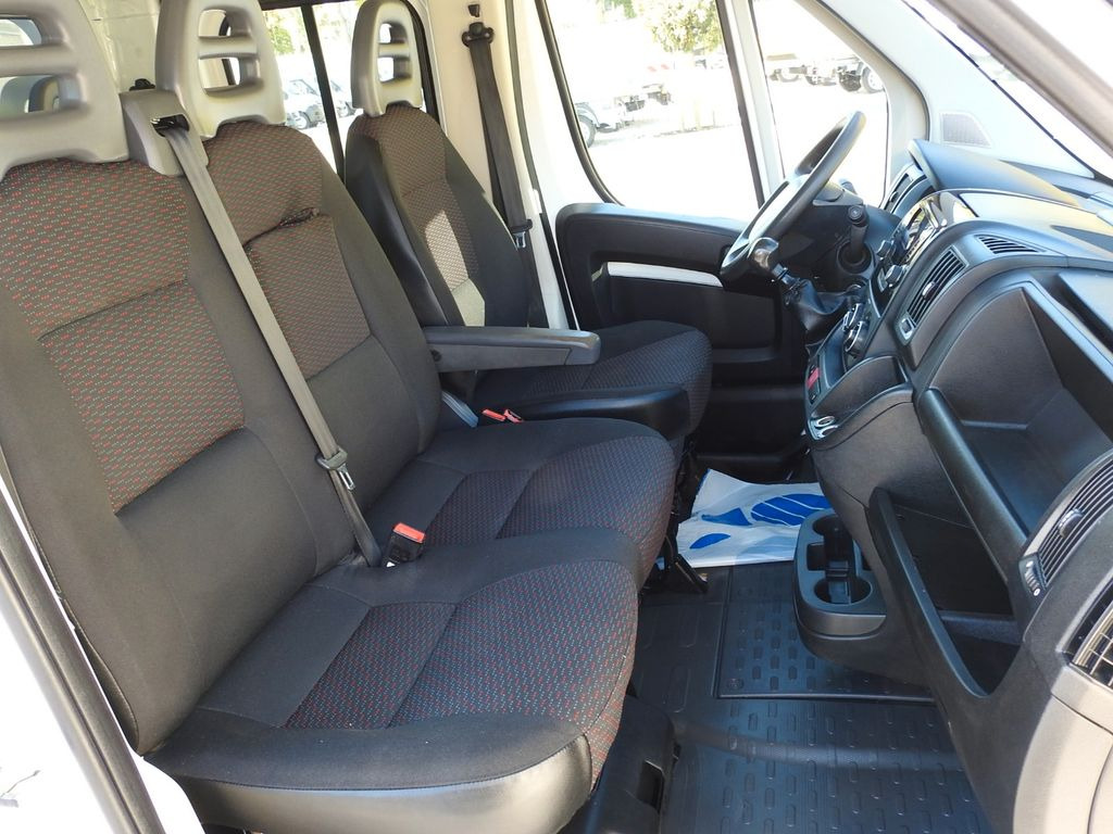 Automašīna ar kravas platformu, Kravas-pasažieru furgons Peugeot BOXER PRITSCHE DOPPELKABINE DOKA 7 SITZE: foto 26