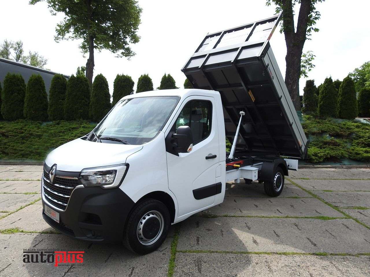 RENAULT MASTER - Komercauto pašizgāzējs: foto 1 RENAULT MASTER - Komercauto pašizgāzējs: foto 1