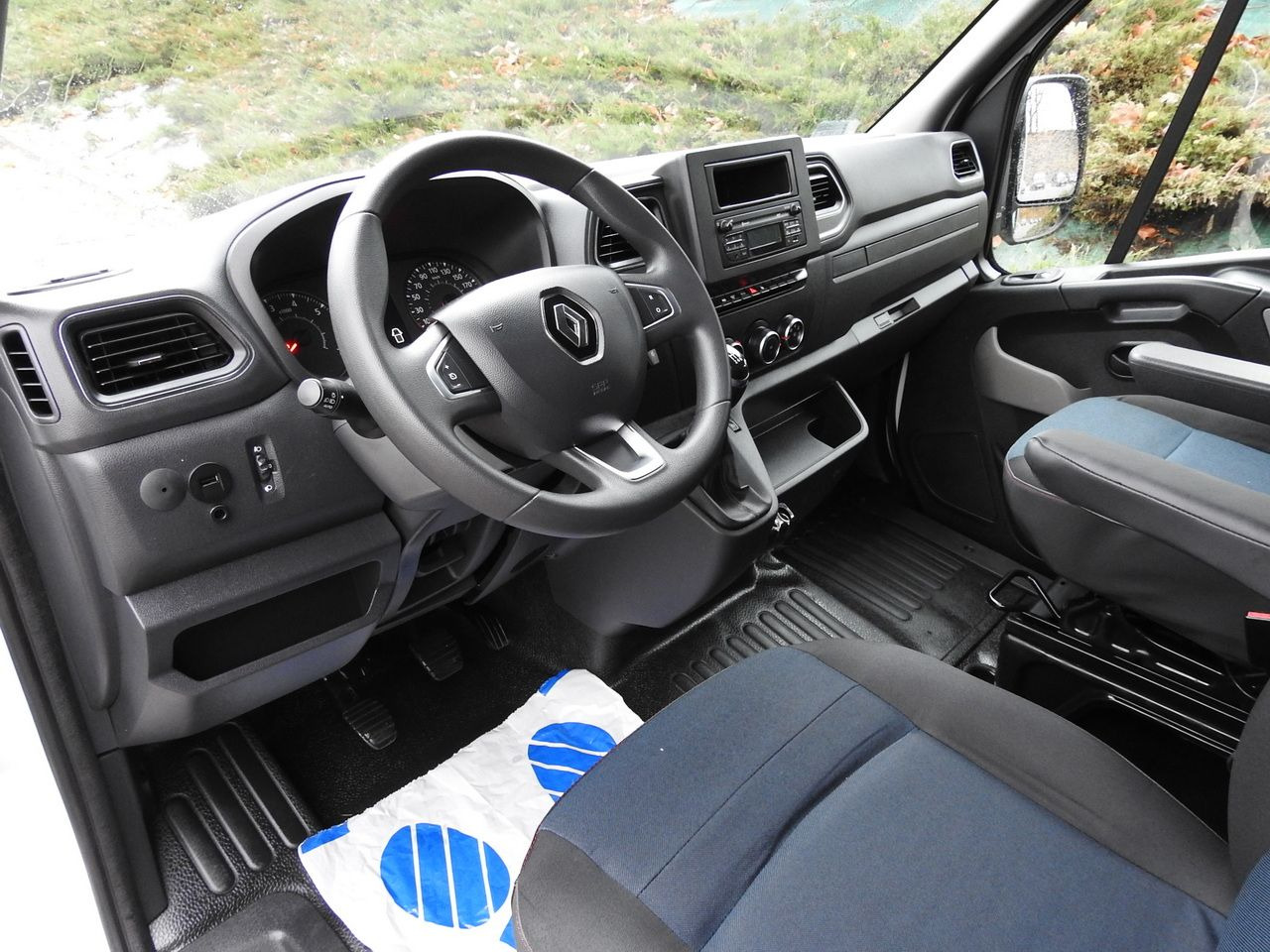 RENAULT MASTER - Furgons ar tentu: foto 2 RENAULT MASTER - Furgons ar tentu: foto 2