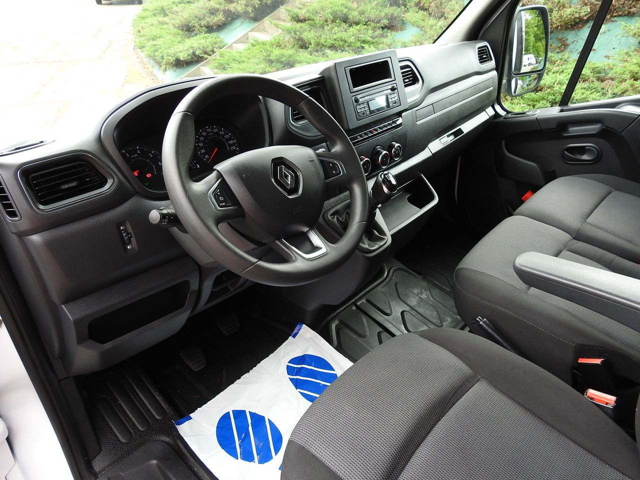 RENAULT MASTER - Furgons ar tentu: foto 2 RENAULT MASTER - Furgons ar tentu: foto 2