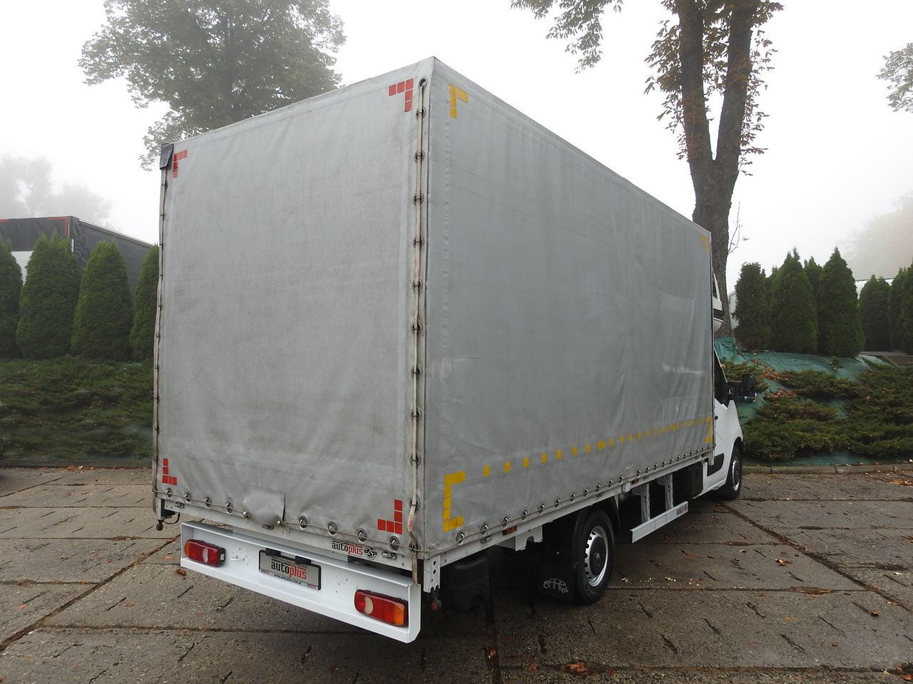RENAULT MASTER - Furgons ar tentu: foto 3 RENAULT MASTER - Furgons ar tentu: foto 3