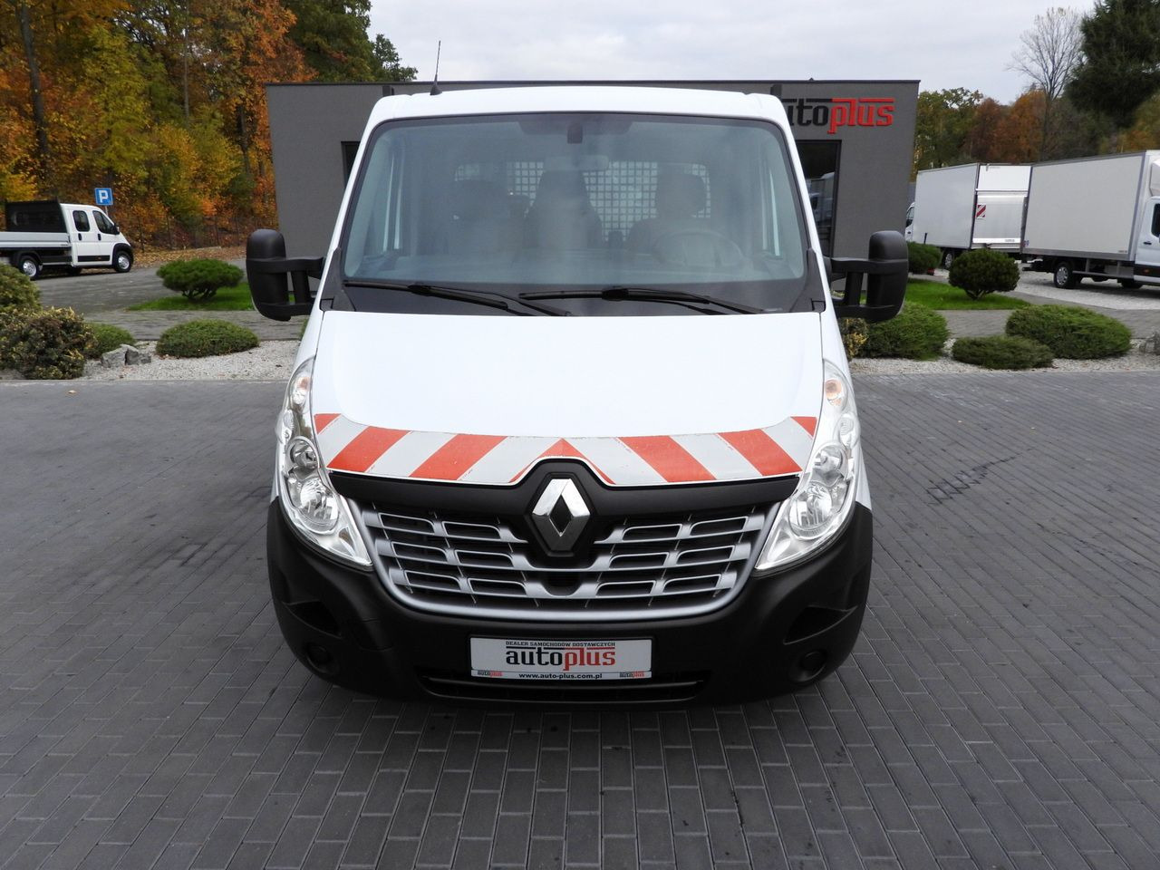 RENAULT MASTER STAKE BODY CRUISE CONTROL NAVIGATION TWIN WHEELS AIR CONDITIONING 130HP - Automašīna ar kravas platformu: foto 5 RENAULT MASTER STAKE BODY CRUISE CONTROL NAVIGATION TWIN WHEELS AIR CONDITIONING 130HP - Automašīna ar kravas platformu: foto 5