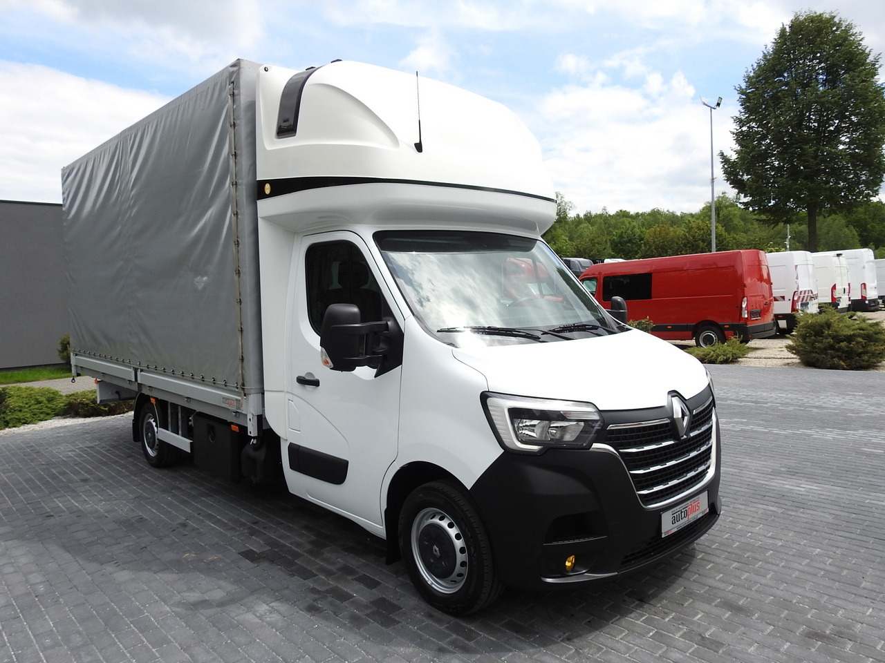 RENAULT MASTER TARPAULIN 10 PALLETS WEBASTO CRUISE CONTROL AIR CONDITIONING LED LIGHTS  165HP - Furgons ar tentu: foto 4 RENAULT MASTER TARPAULIN 10 PALLETS WEBASTO CRUISE CONTROL AIR CONDITIONING LED LIGHTS  165HP - Furgons ar tentu: foto 4