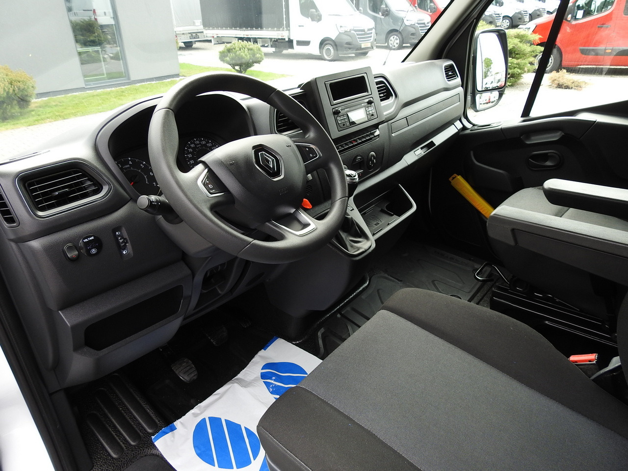 RENAULT MASTER TARPAULIN 10 PALLETS WEBASTO CRUISE CONTROL AIR CONDITIONING LED LIGHTS PNEUMATICS 165HP - Furgons ar tentu: foto 2 RENAULT MASTER TARPAULIN 10 PALLETS WEBASTO CRUISE CONTROL AIR CONDITIONING LED LIGHTS PNEUMATICS 165HP - Furgons ar tentu: foto 2