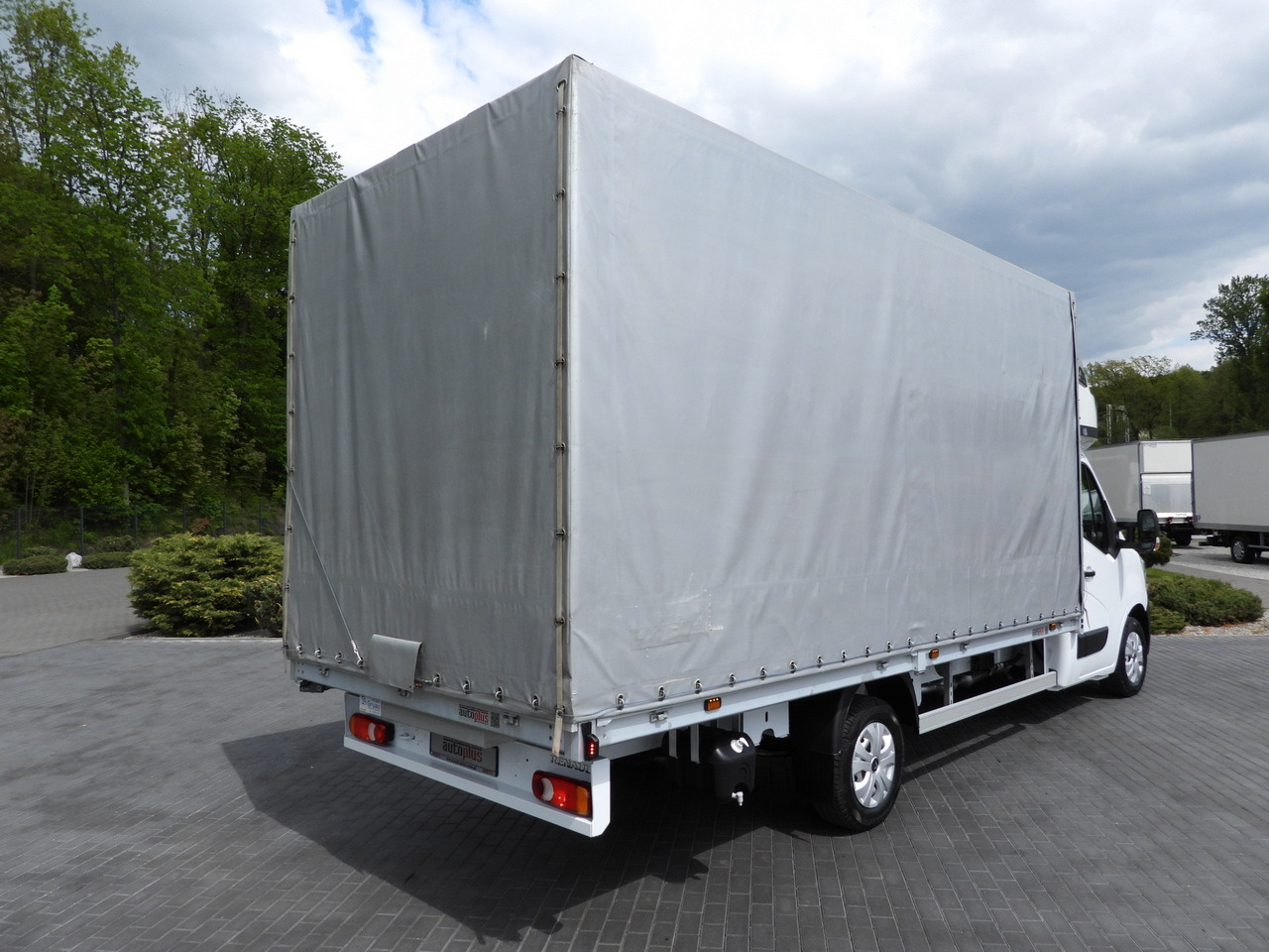 RENAULT MASTER TARPAULIN 10 PALLETS WEBASTO CRUISE CONTROL LED LIGHTS PNEUMATICS AIR CONDITIONING 165HP - Furgons ar tentu: foto 3 RENAULT MASTER TARPAULIN 10 PALLETS WEBASTO CRUISE CONTROL LED LIGHTS PNEUMATICS AIR CONDITIONING 165HP - Furgons ar tentu: foto 3