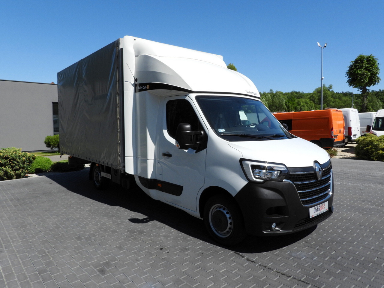 RENAULT MASTER TARPAULIN 10 PALLETS WEBASTO CRUISE CONTROL LED LIGHTS PNEUMATICS AIR CONDITIONING 165HP - Furgons ar tentu: foto 4 RENAULT MASTER TARPAULIN 10 PALLETS WEBASTO CRUISE CONTROL LED LIGHTS PNEUMATICS AIR CONDITIONING 165HP - Furgons ar tentu: foto 4