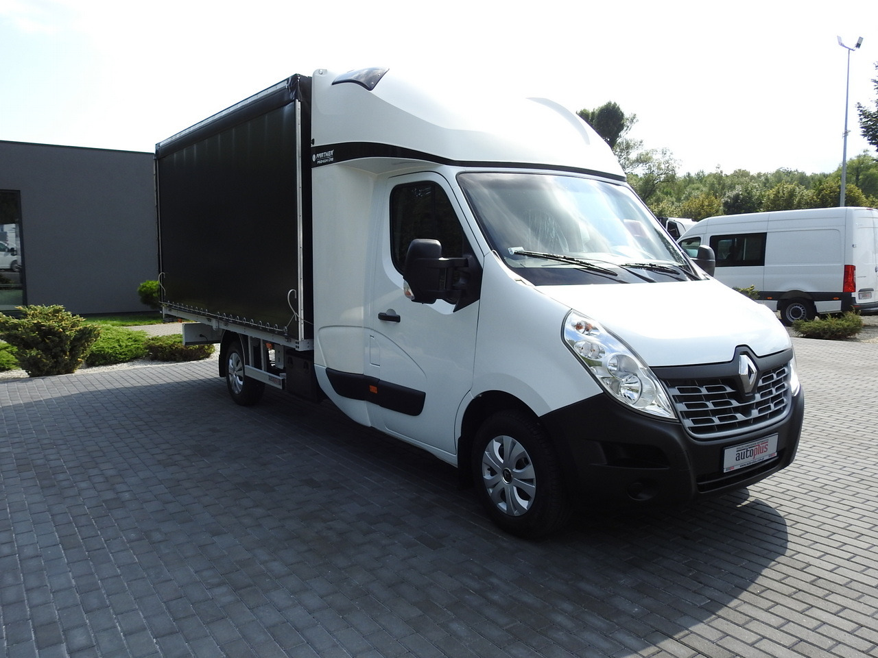 RENAULT MASTER TARPAULIN 8 PALLETS CRUISE CONTROL AIR CONDITIONING  170HP - Furgons ar tentu: foto 4 RENAULT MASTER TARPAULIN 8 PALLETS CRUISE CONTROL AIR CONDITIONING  170HP - Furgons ar tentu: foto 4