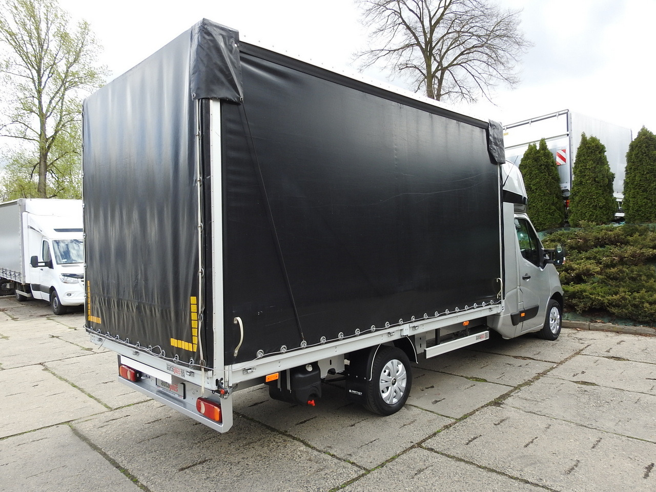 RENAULT MASTER TARPAULIN 8 PALLETS WEBASTO CRUISE CONTROL NAVIGATION AIR CONDITIONING PNEUMATICS 170HP - Furgons ar tentu: foto 3 RENAULT MASTER TARPAULIN 8 PALLETS WEBASTO CRUISE CONTROL NAVIGATION AIR CONDITIONING PNEUMATICS 170HP - Furgons ar tentu: foto 3