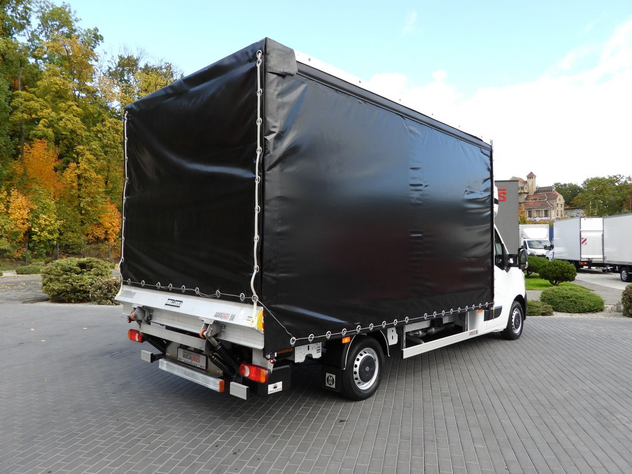 RENAULT MASTER TARPAULIN LIFT 10 PALLETS CRUISE CONTROL LED LIGHTS AIR CONDITIONING 165HP - Furgons ar tentu: foto 3 RENAULT MASTER TARPAULIN LIFT 10 PALLETS CRUISE CONTROL LED LIGHTS AIR CONDITIONING 165HP - Furgons ar tentu: foto 3