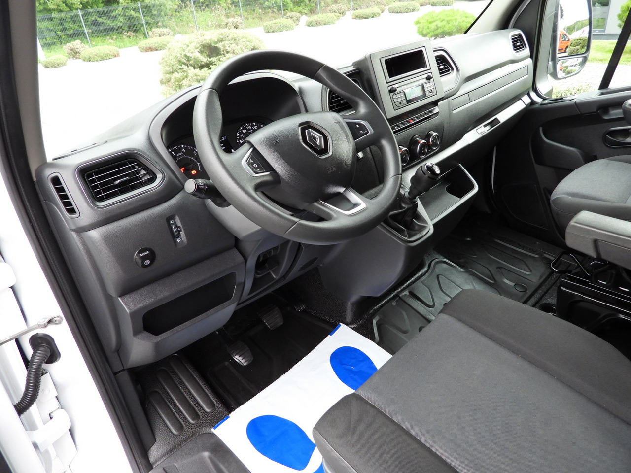 RENAULT MASTER TARPAULIN LIFT 10 PALLETS WEBASTO CRUISE CONTROL LED LIGHTS AIR CONDITIONING  165HP - Furgons ar tentu: foto 2 RENAULT MASTER TARPAULIN LIFT 10 PALLETS WEBASTO CRUISE CONTROL LED LIGHTS AIR CONDITIONING  165HP - Furgons ar tentu: foto 2
