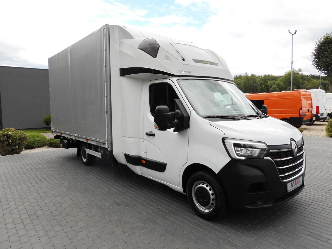 RENAULT MASTER TARPAULIN LIFT 10 PALLETS WEBASTO CRUISE CONTROL LED LIGHTS AIR CONDITIONING  165HP - Furgons ar tentu: foto 4 RENAULT MASTER TARPAULIN LIFT 10 PALLETS WEBASTO CRUISE CONTROL LED LIGHTS AIR CONDITIONING  165HP - Furgons ar tentu: foto 4