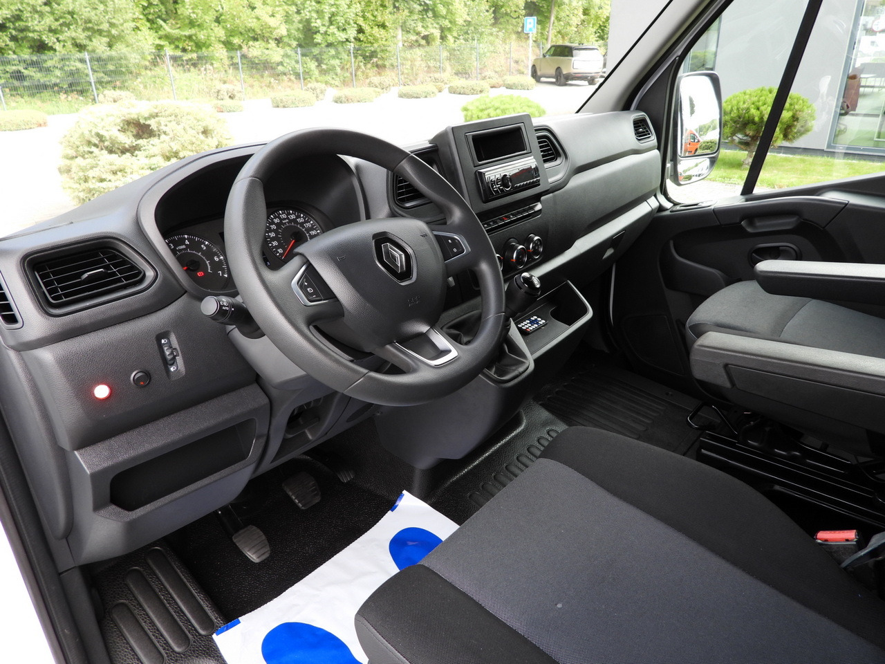 RENAULT MASTER TARPAULIN LIFT 8 PALLETS CRUISE CONTROL LED LIGHTS AIR CONDITIONING  145HP - Furgons ar tentu: foto 2 RENAULT MASTER TARPAULIN LIFT 8 PALLETS CRUISE CONTROL LED LIGHTS AIR CONDITIONING  145HP - Furgons ar tentu: foto 2