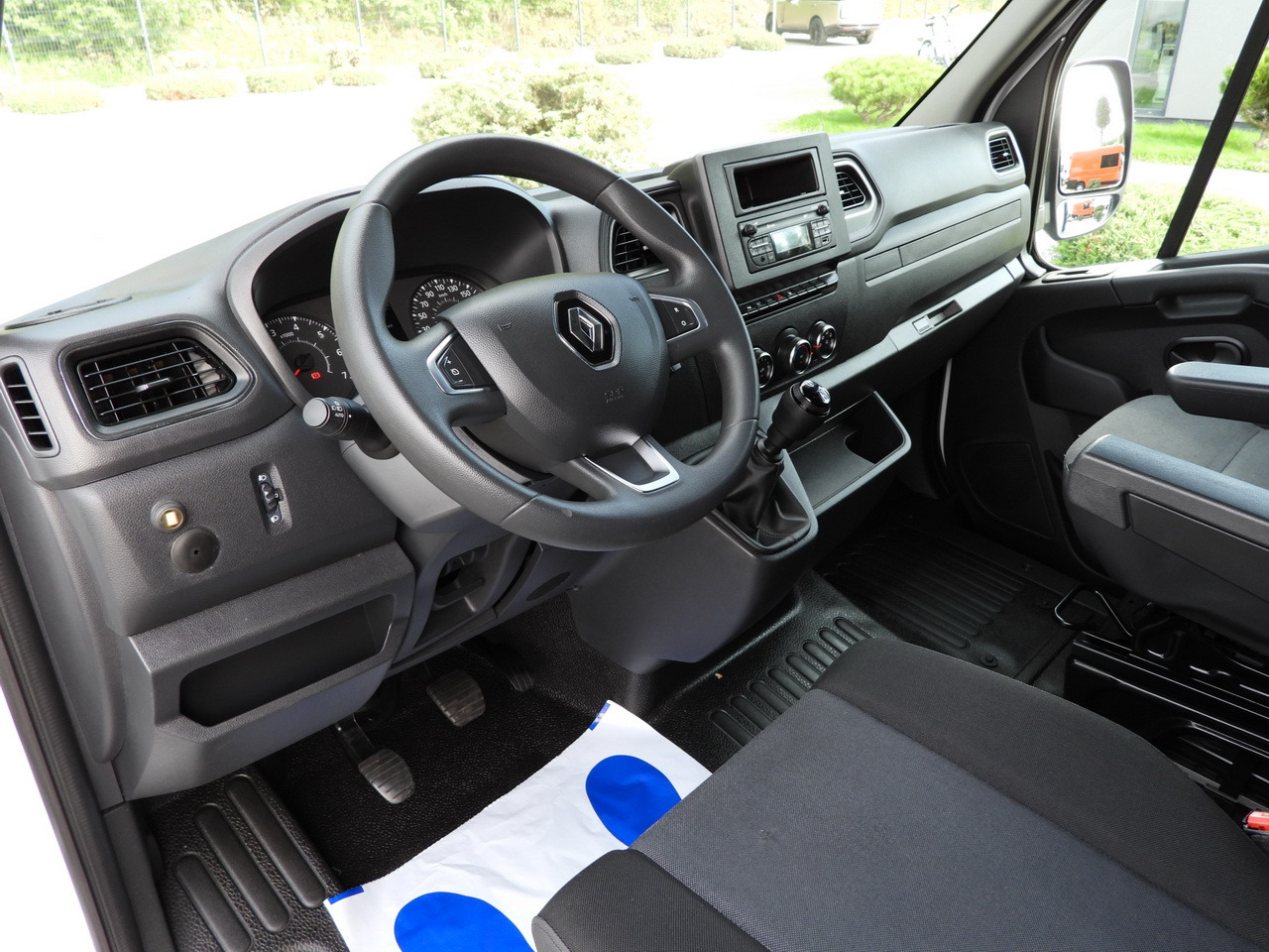 RENAULT MASTER TARPAULIN LIFT 9 PALLETS WEBASTO CRUISE CONTROL LED LIGHTS PNEUMATICS AIR CONDITIONING 165HP - Furgons ar tentu: foto 2 RENAULT MASTER TARPAULIN LIFT 9 PALLETS WEBASTO CRUISE CONTROL LED LIGHTS PNEUMATICS AIR CONDITIONING 165HP - Furgons ar tentu: foto 2