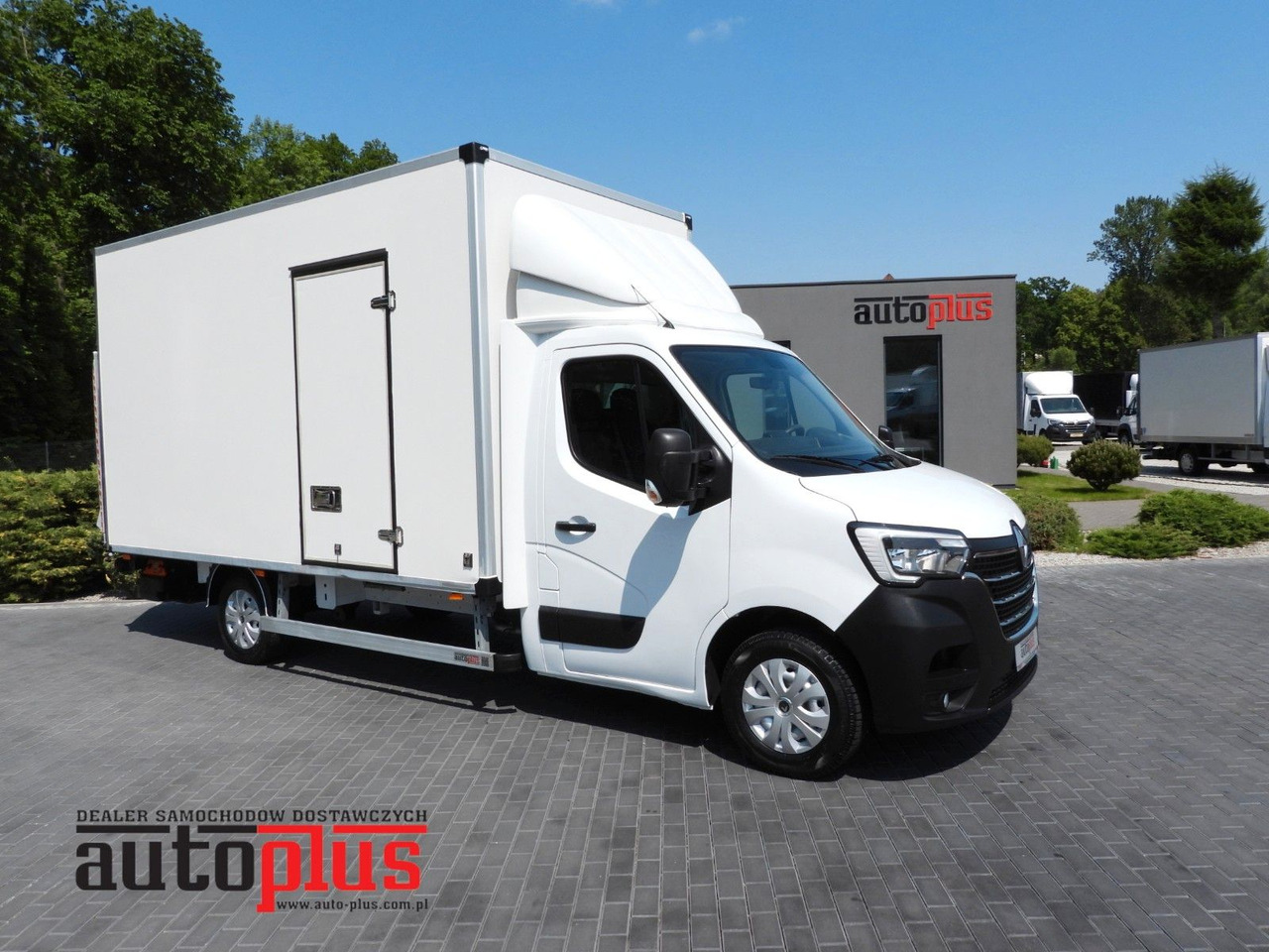 Renault MASTER KOFFER AUFZUG 8 PALETTEN TEMPOMAT LED - Furgons ar slēgtā virsbūve: foto 1 Renault MASTER KOFFER AUFZUG 8 PALETTEN TEMPOMAT LED - Furgons ar slēgtā virsbūve: foto 1
