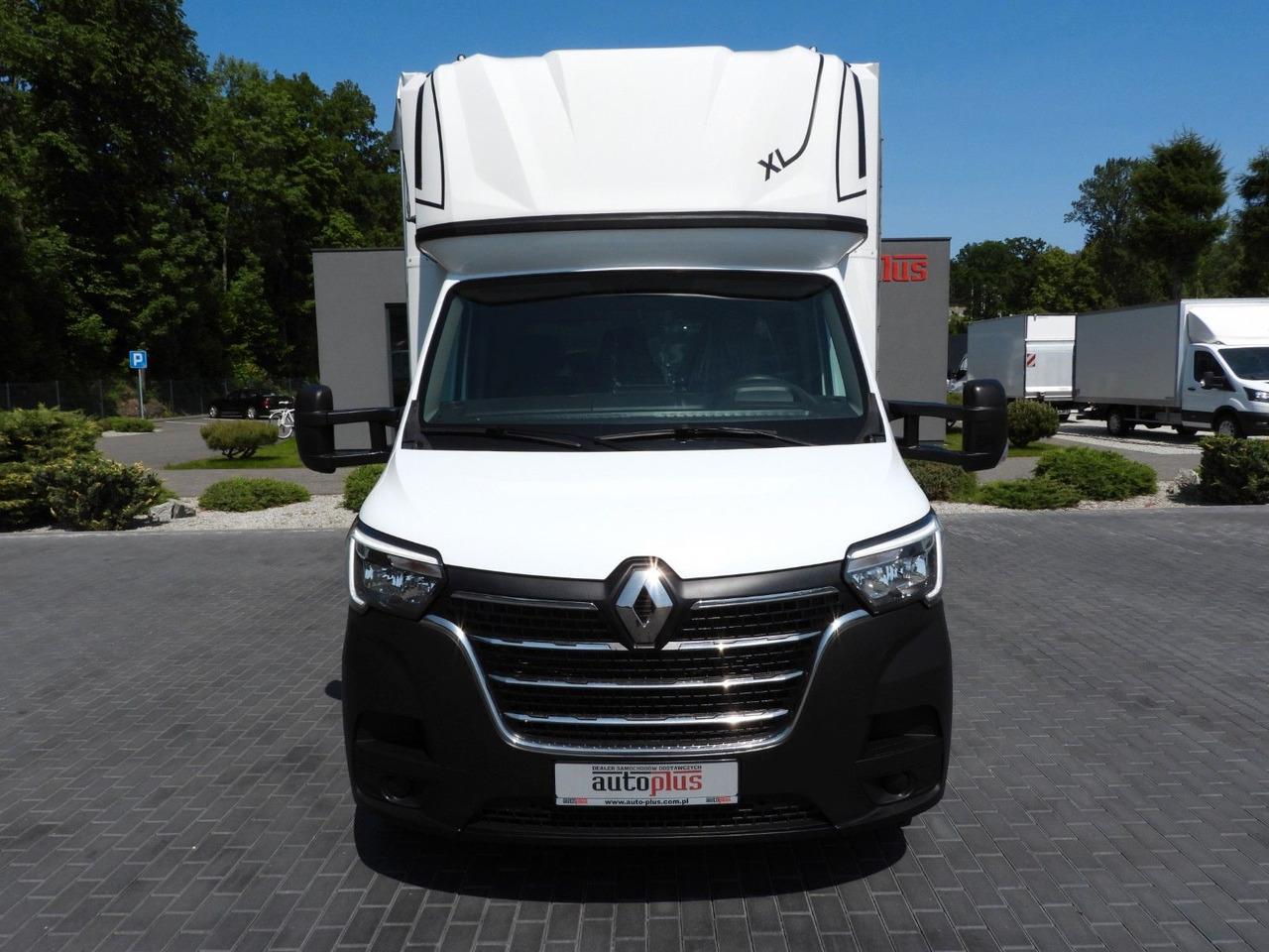 Renault MASTER PRITSCHE PLANE AUFZUG 10 PALETTEN WEBAST - Furgons ar tentu: foto 5 Renault MASTER PRITSCHE PLANE AUFZUG 10 PALETTEN WEBAST - Furgons ar tentu: foto 5