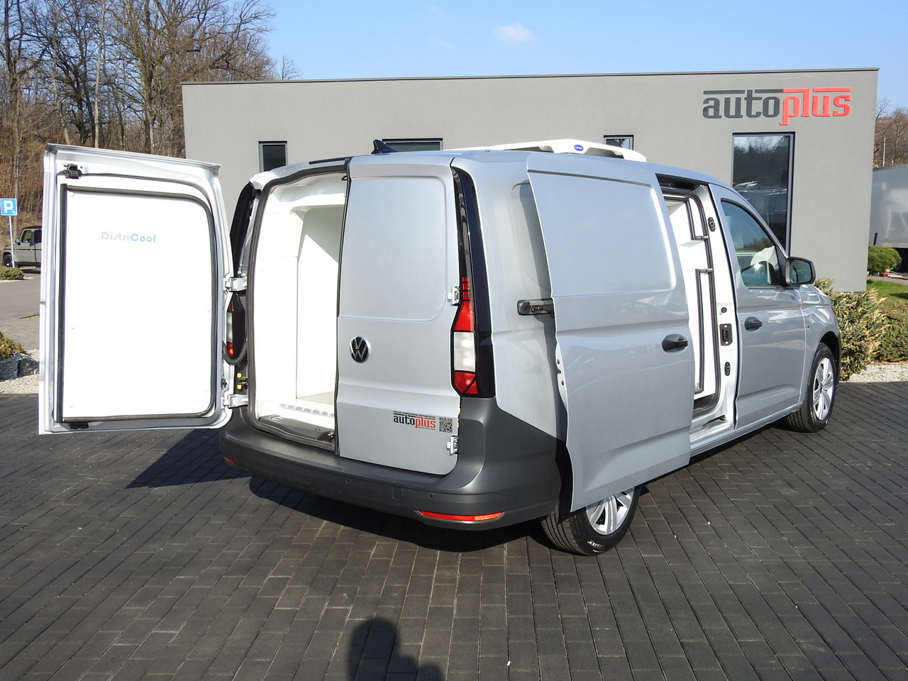 VOLKSWAGEN CADDY REFRIGERATOR VAN -20*C HEATING FUNCTION POWER SUPPLY 230V CRUISE CONTROL LED LIGHTS AIR CONDITIONING 100HP - Komercauto refrižerators: foto 3 VOLKSWAGEN CADDY REFRIGERATOR VAN -20*C HEATING FUNCTION POWER SUPPLY 230V CRUISE CONTROL LED LIGHTS AIR CONDITIONING 100HP - Komercauto refrižerators: foto 3