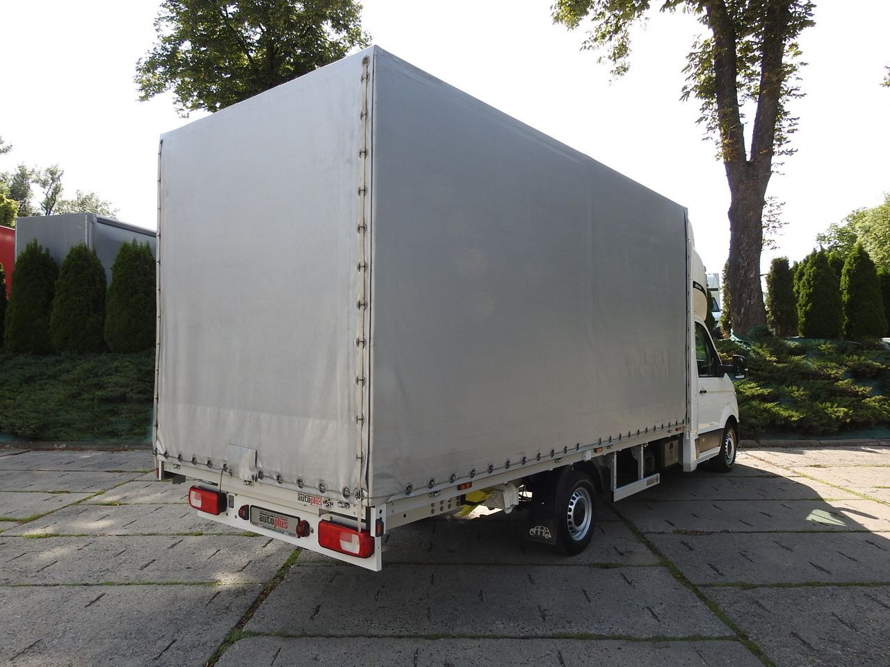 VOLKSWAGEN CRAFTER - Furgons ar tentu: foto 3 VOLKSWAGEN CRAFTER - Furgons ar tentu: foto 3