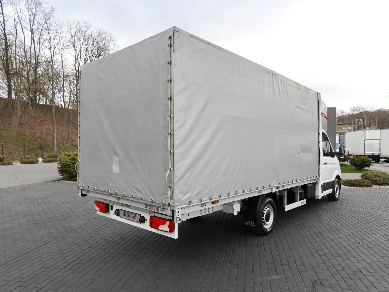 VOLKSWAGEN CRAFTER  TARPAULIN 10 PALLETS WEBASTO CRUISE CONTROL LED LIGHTS  180HP - Furgons ar tentu: foto 3 VOLKSWAGEN CRAFTER  TARPAULIN 10 PALLETS WEBASTO CRUISE CONTROL LED LIGHTS  180HP - Furgons ar tentu: foto 3