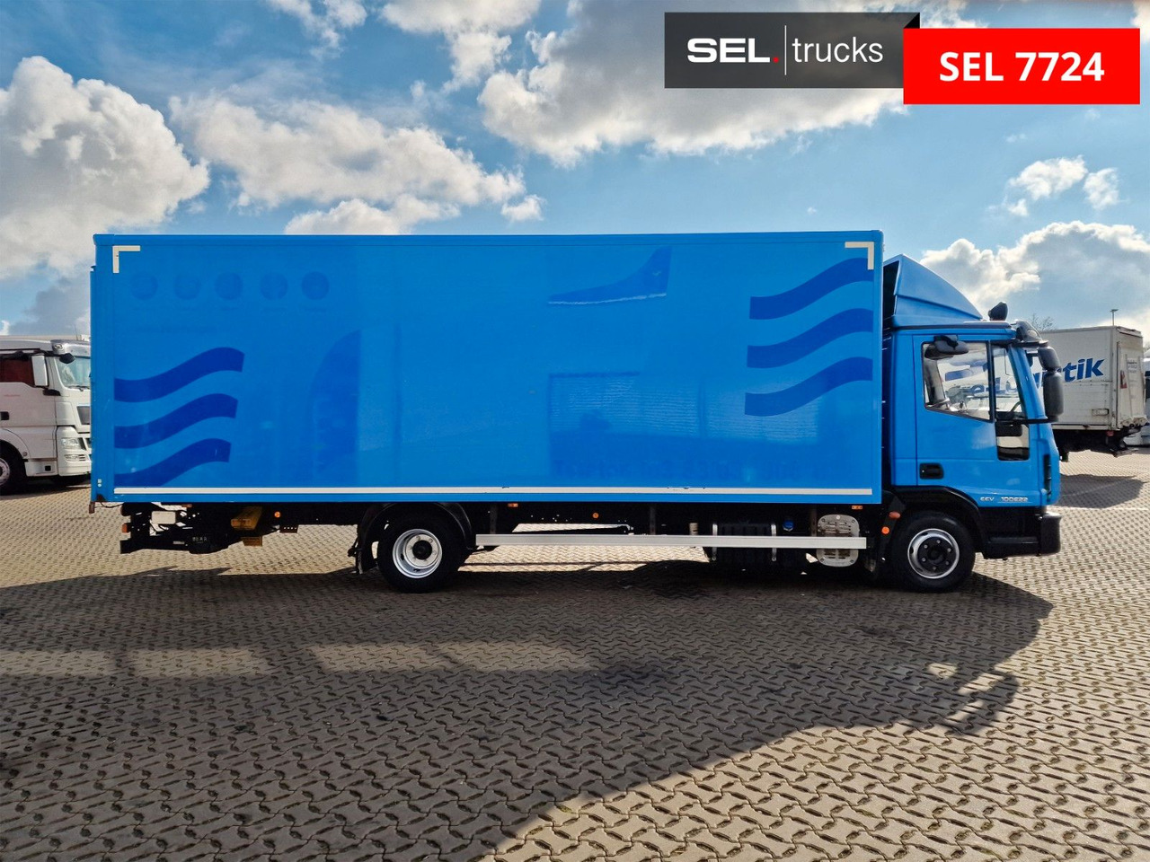 Iveco Eurocargo 100E22 / Ladebordwand / 3 Sitzen - Kravas automašīna ar slēgto virsbūvi: foto 4 Iveco Eurocargo 100E22 / Ladebordwand / 3 Sitzen - Kravas automašīna ar slēgto virsbūvi: foto 4