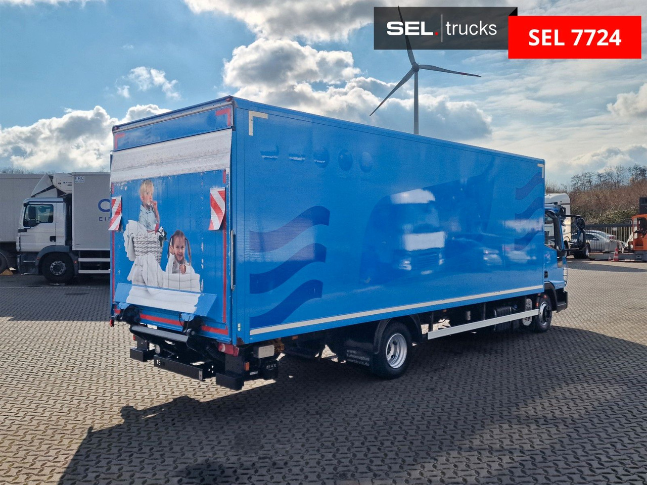 Iveco Eurocargo 100E22 / Ladebordwand / 3 Sitzen - Kravas automašīna ar slēgto virsbūvi: foto 5 Iveco Eurocargo 100E22 / Ladebordwand / 3 Sitzen - Kravas automašīna ar slēgto virsbūvi: foto 5
